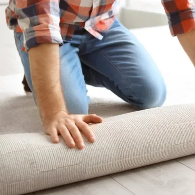 Carpet-install-during-install